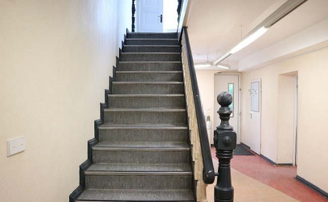 Treppe und Flur Souterrain