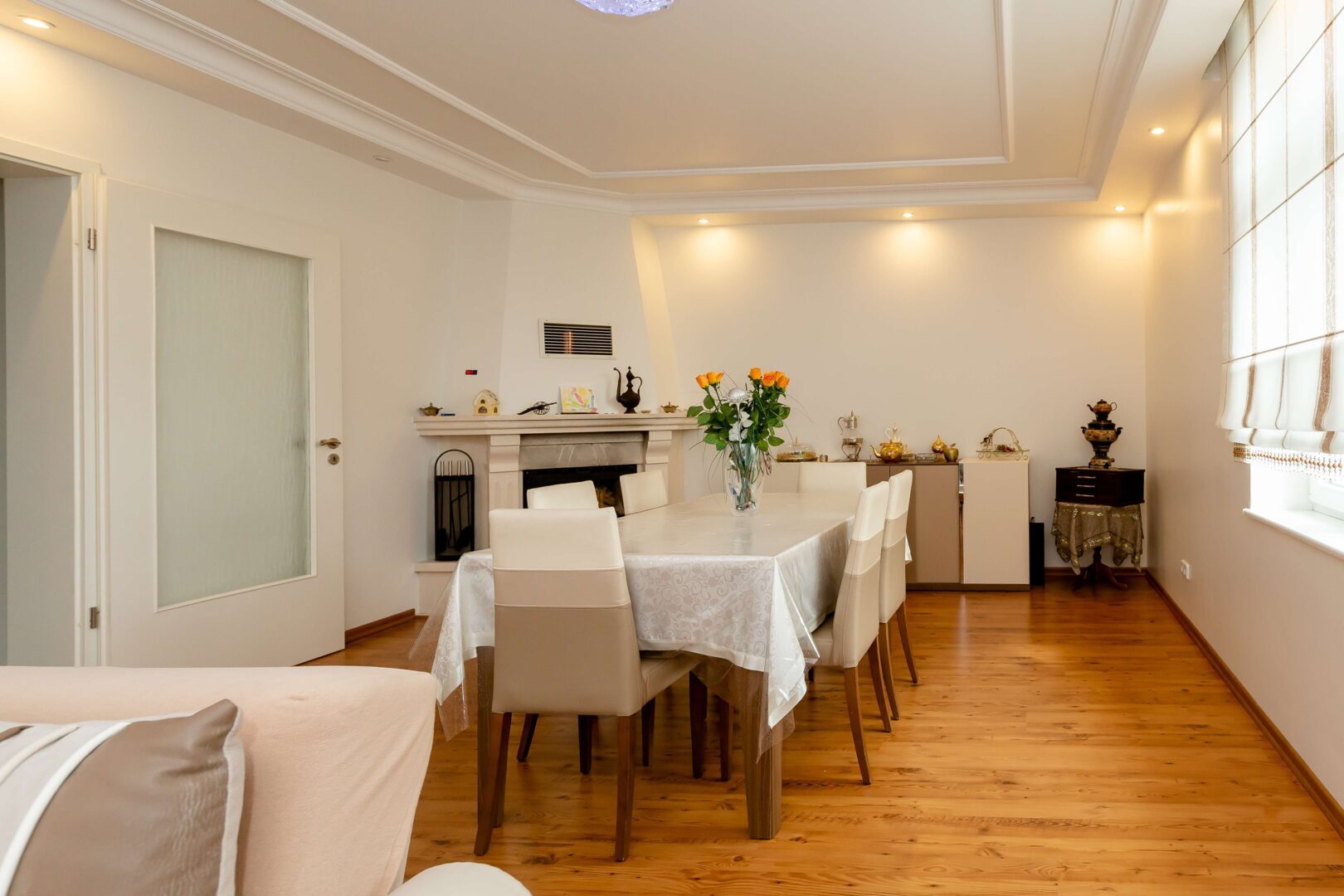 1. OG Wohnzimmer mit Kamin