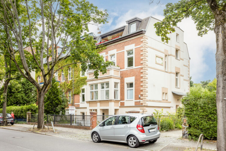 Außenansicht Haupthaus