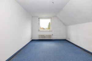 Zimmer Rechts - DG