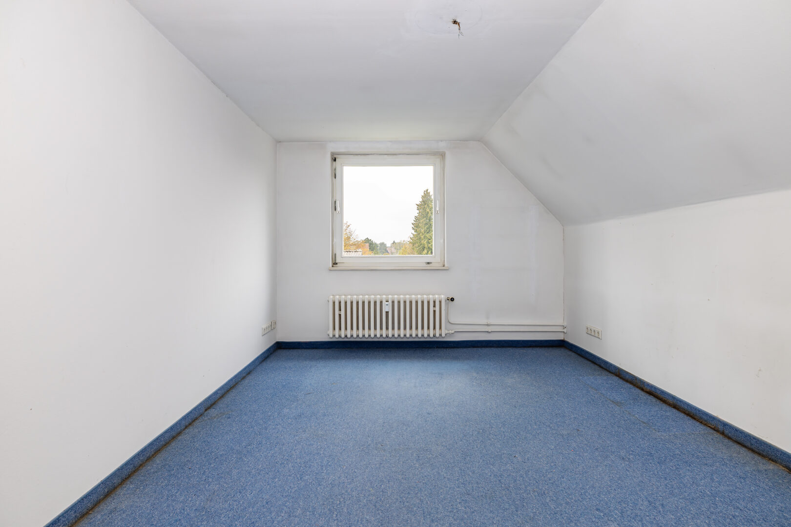 Zimmer Rechts - DG